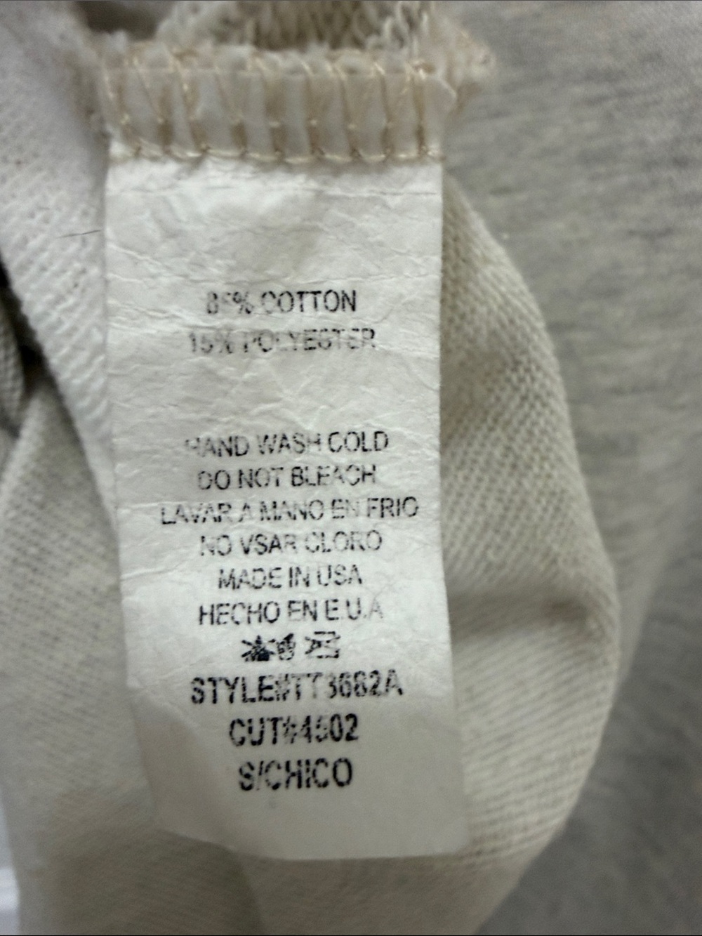 Ces Femme Cream Graphic Pullover "DRINKS WELL WITH OTHERS" - Picture 6 of 6